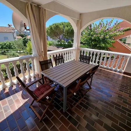 Appartamento House Jolanda Medolino